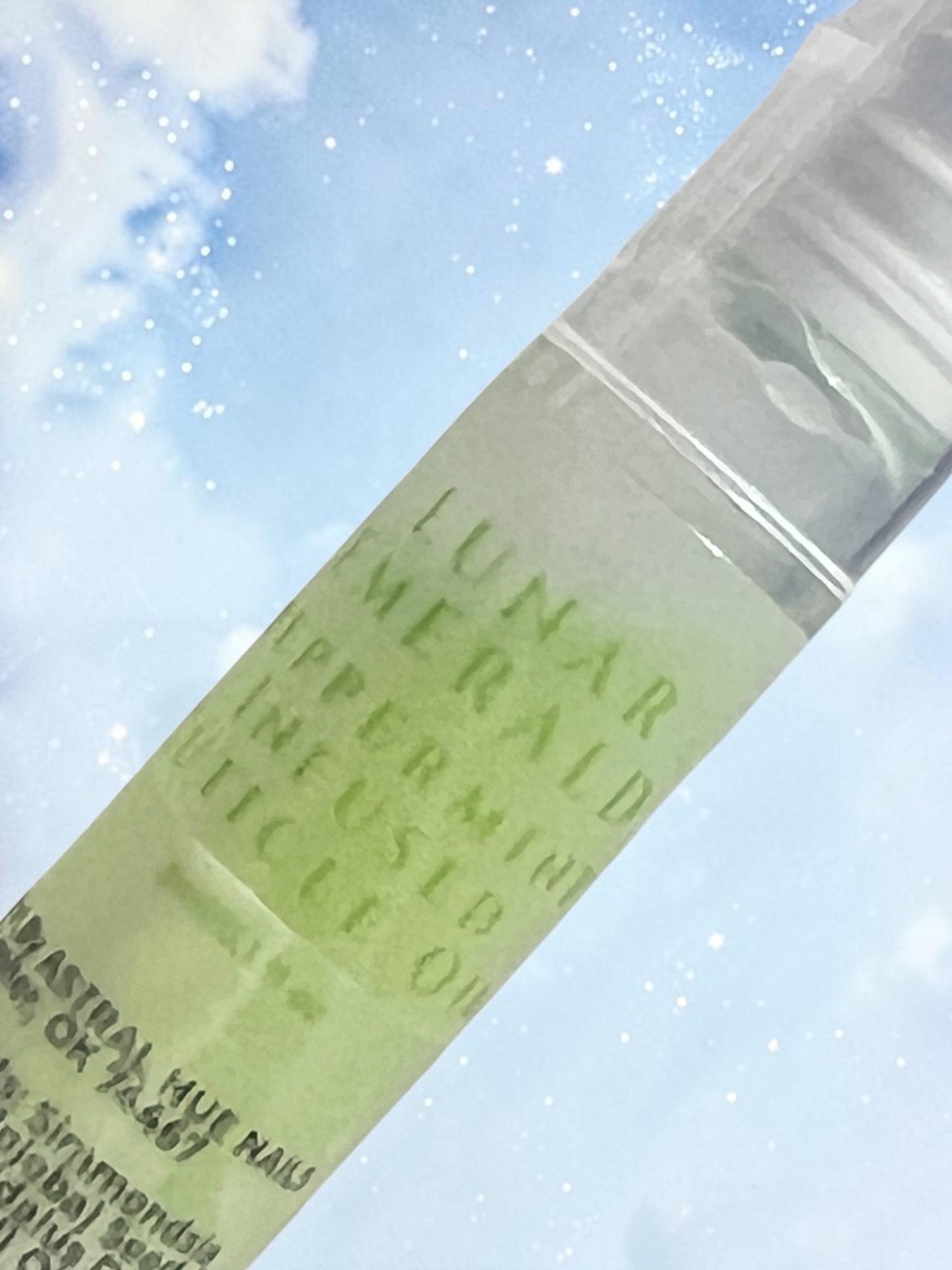 Lunar Emerald Refreshing Peppermint Scented Cuticle Oil Pen Jojoba Aftercare