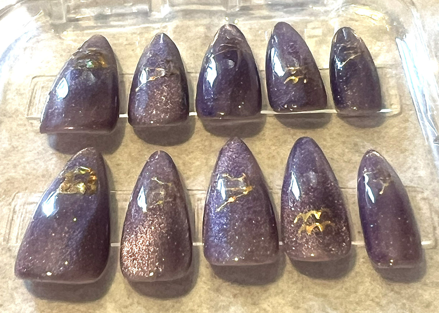 Shimmering Aquarius Nails | Lavender & Gold Velvet Cat-Eye