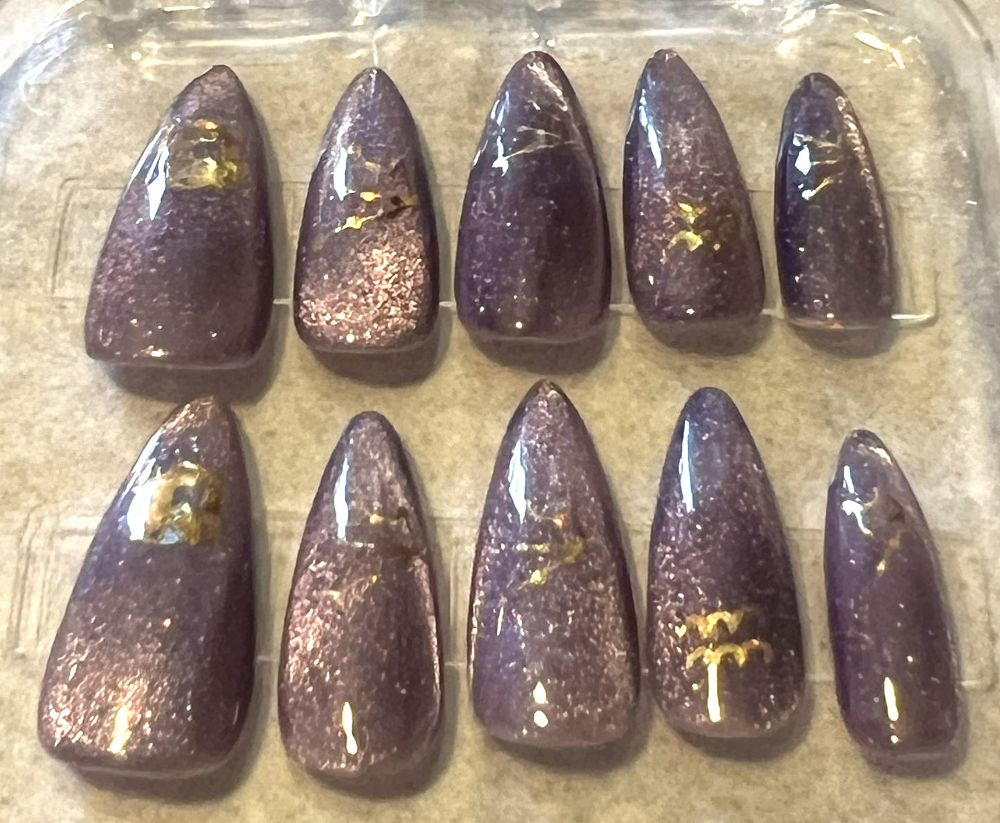 Shimmering Aquarius Nails | Lavender & Gold Velvet Cat-Eye
