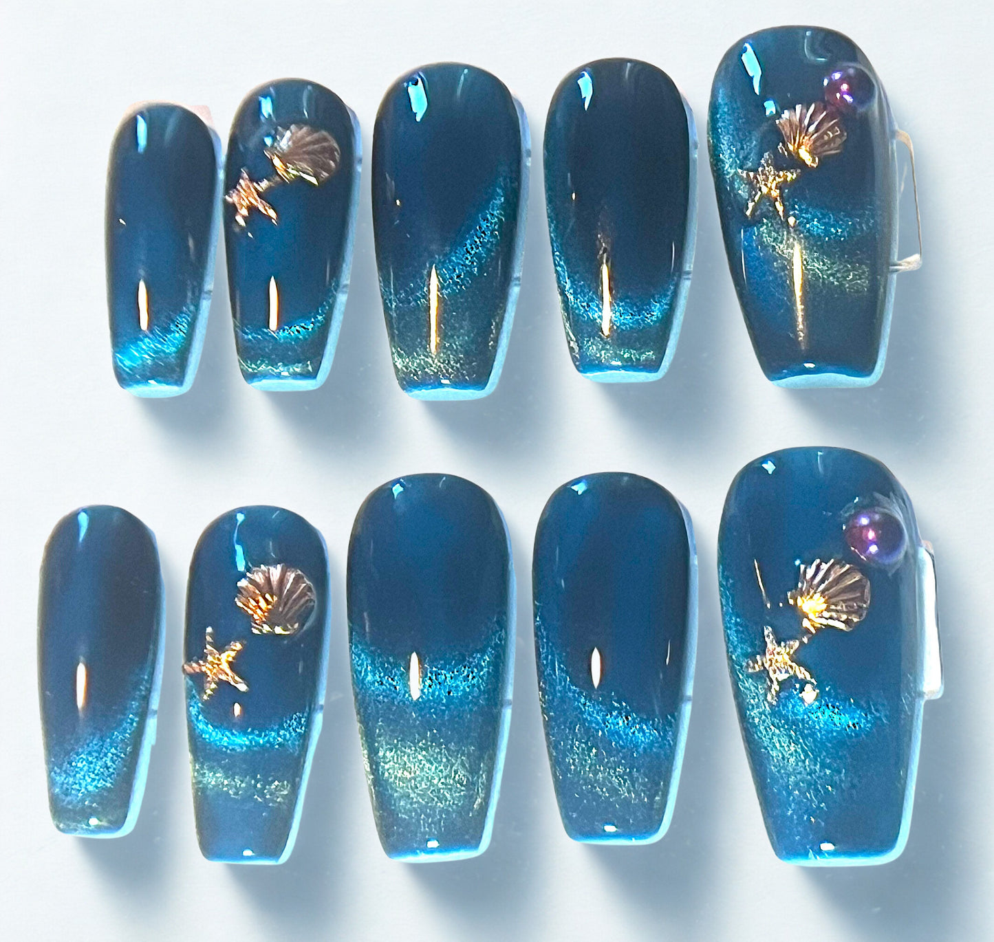 Pisces Tide Press-On Nails | Blue Holo Cat Eye & Sea Charms