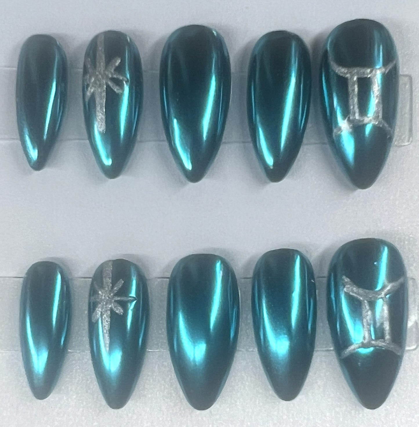 Black Base Blue Mirror Chrome Hand Painted Press-Ons Nails | Celestial Zodiac Sign | Dark Gemini