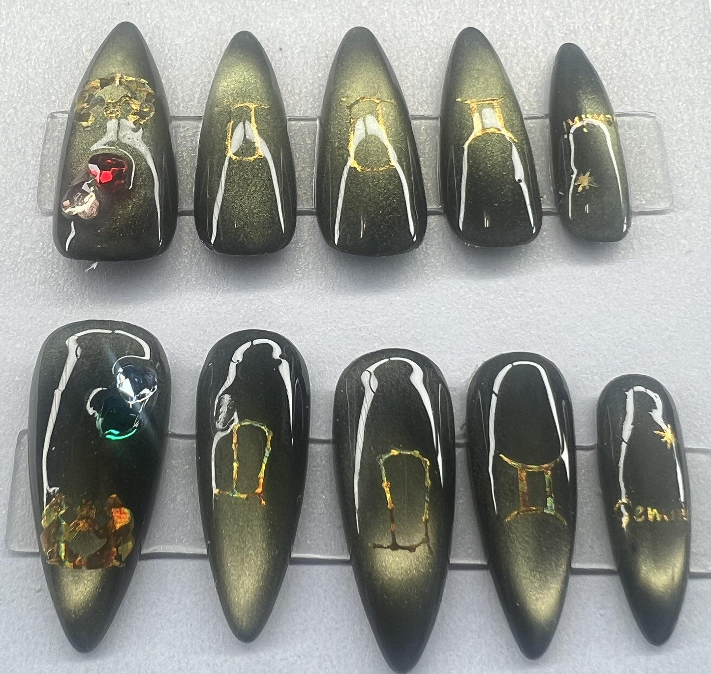 Black Magnetic Cat Eye Gold Holographic Press-Ons | Celestial Heart Gem Hand Painted | Gemini Hearts