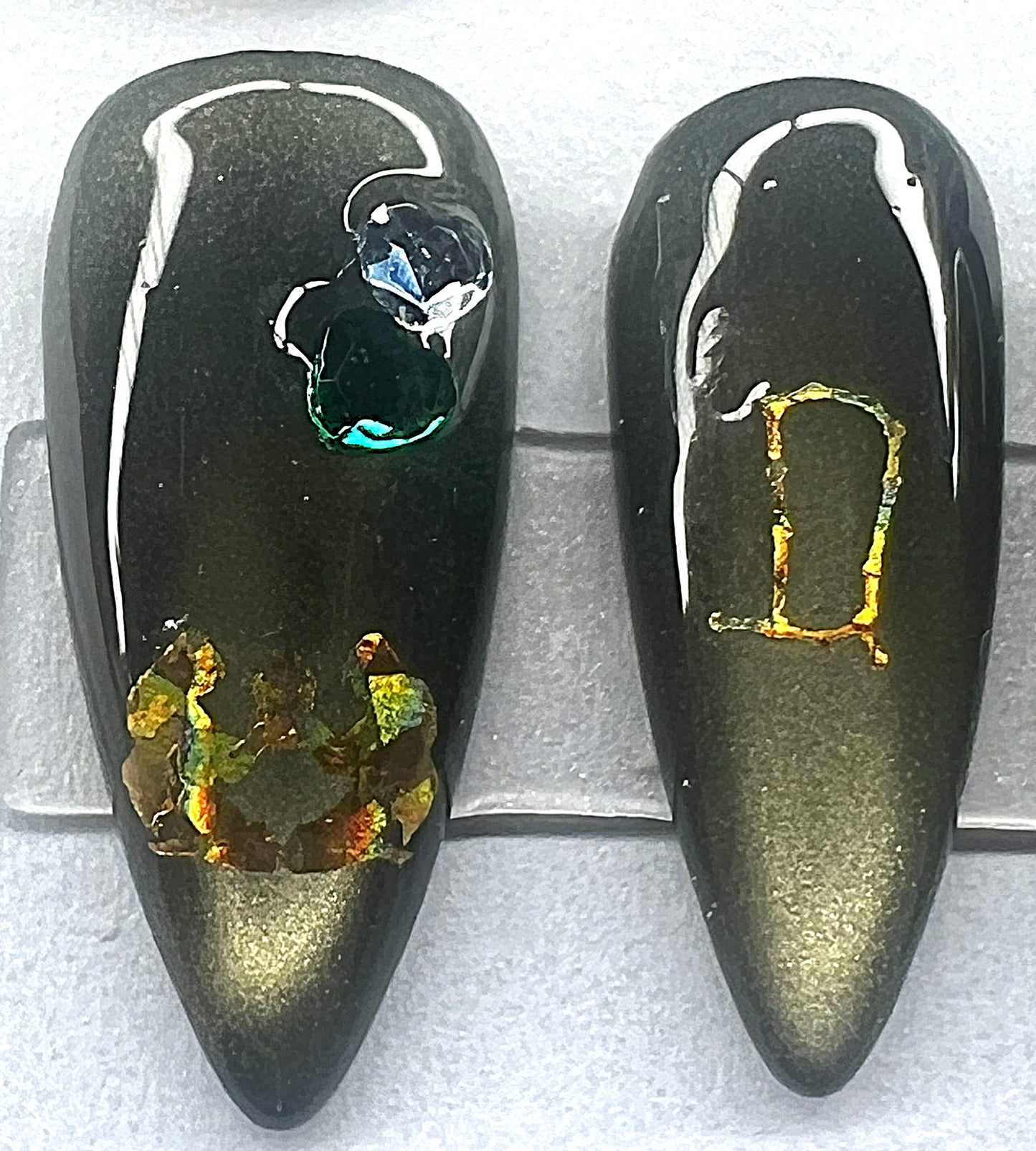 Black Magnetic Cat Eye Gold Holographic Press-Ons | Celestial Heart Gem Hand Painted | Gemini Hearts