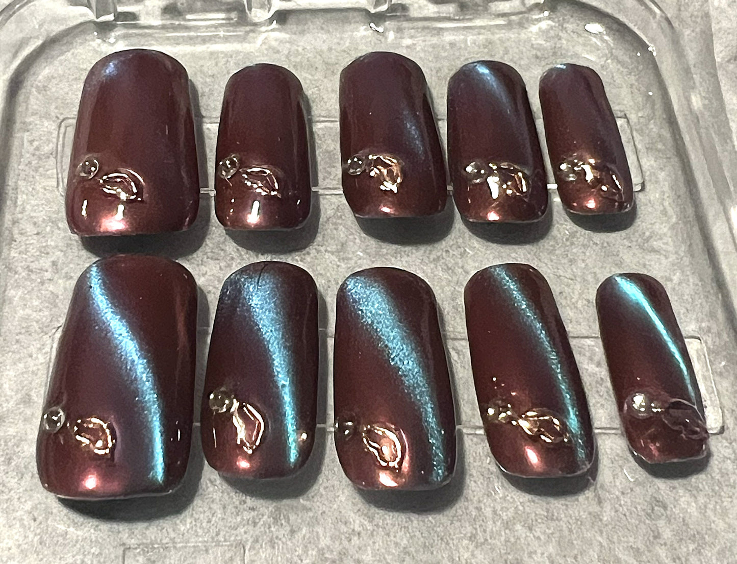 Golden Kiss Nails | Rose Gold Chrome & 9D Teal-Pink Cat-Eye