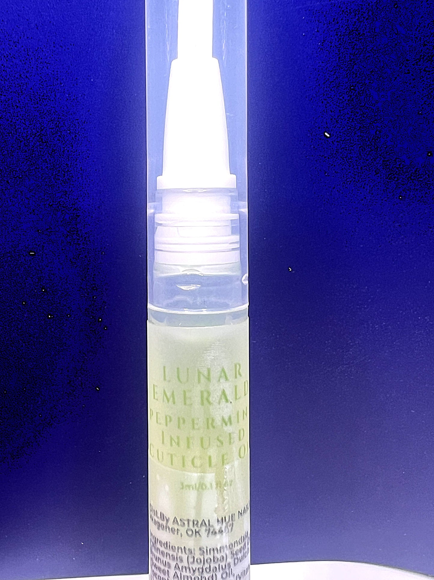 Lunar Emerald Refreshing Peppermint Scented Cuticle Oil Pen Jojoba Aftercare