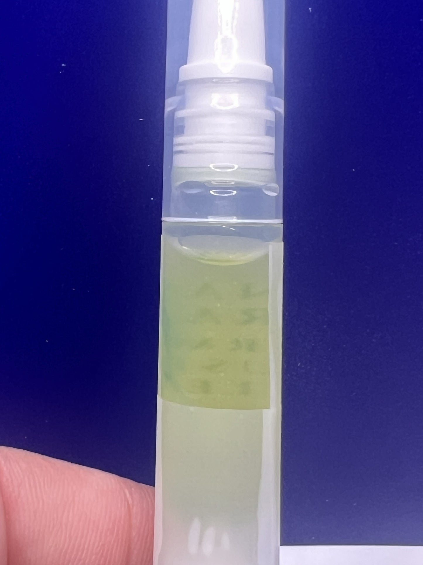 Lunar Emerald Refreshing Peppermint Scented Cuticle Oil Pen Jojoba Aftercare