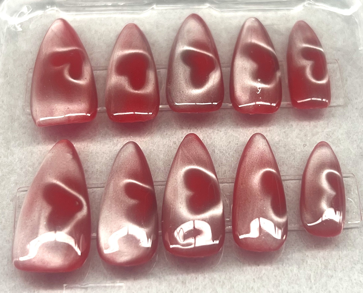 The Floating Heart Shimmer ❤️‍🔥 Velvet Heartbeat Glass Cat-Eye